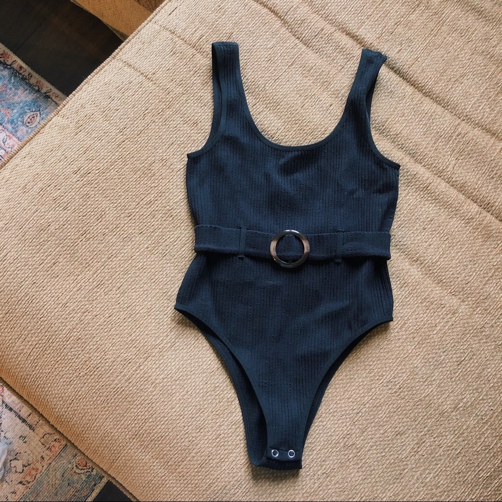 ❌SOLD❌ Bodysuit 🦋 - Picture 3 of 7